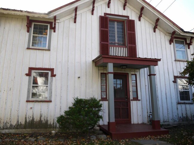 Building Photo - 110 Pear Alley