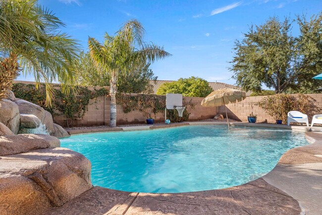 Building Photo - 4111 S Dewdrop Ct
