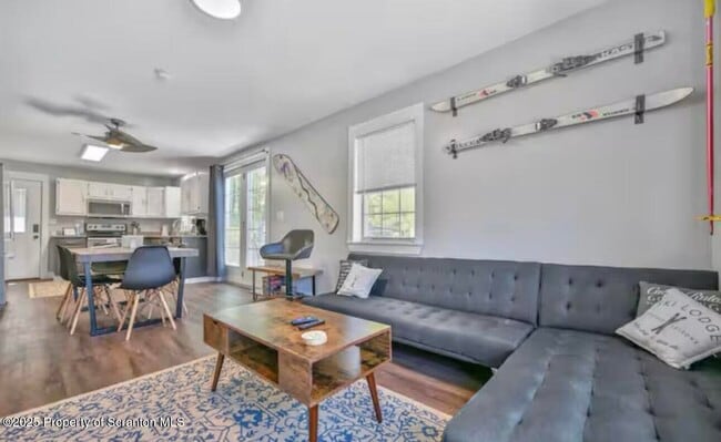 Building Photo - 4562 PA-374