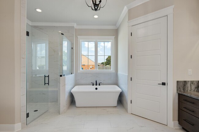 Building Photo - 5056 Jon Oak Dr