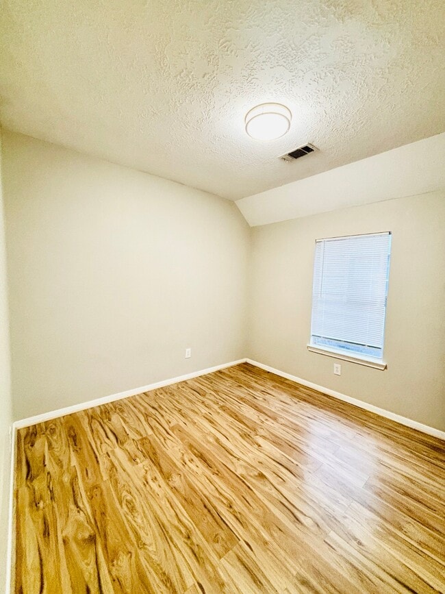 Building Photo - 3759 Heritage Colony Dr