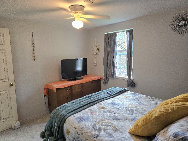 Building Photo - 5219 Noon Rd