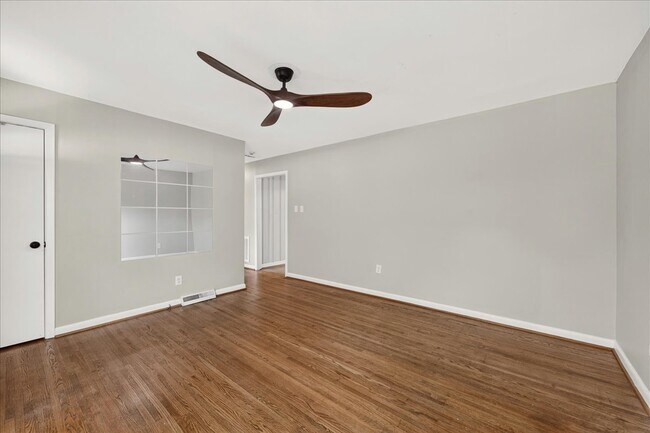 Building Photo - 3237 Harrow Pl
