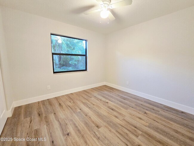 Building Photo - 132 Haven Dr