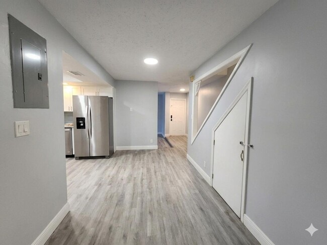 Building Photo - 7931 SW 7th Pl