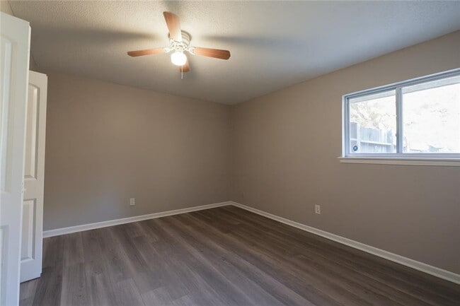 Building Photo - 3300 College St