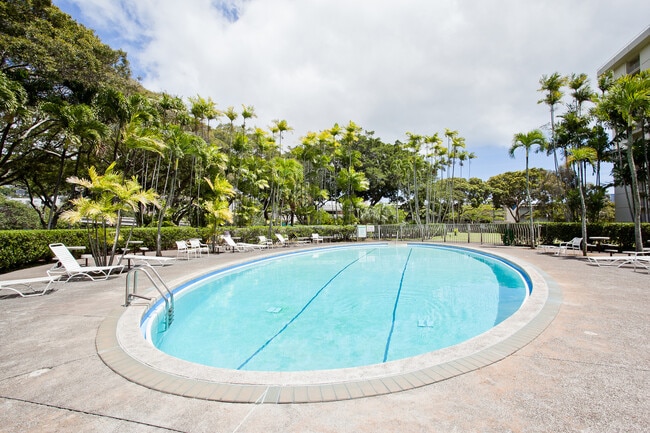 Building Photo - 1511 Nuuanu Ave