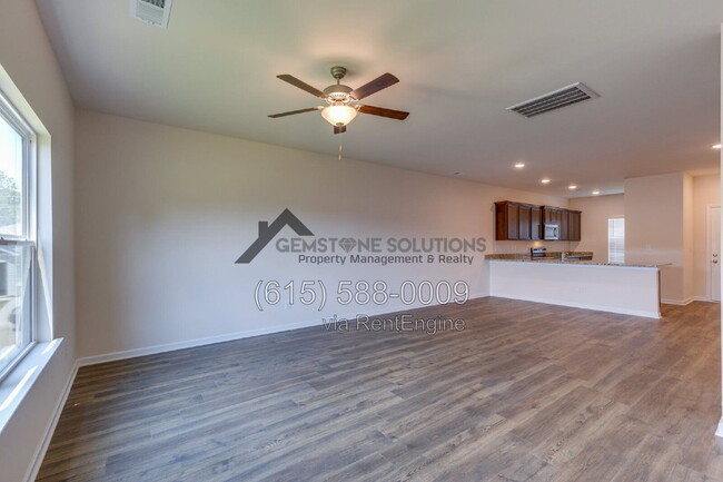 Building Photo - 2559 Queen Bee Dr