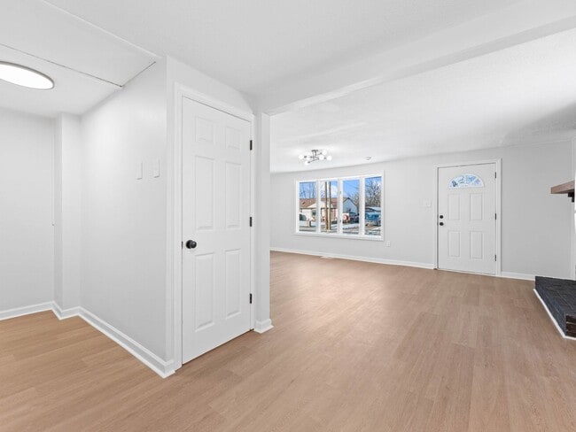 Building Photo - Charming 3-Bedroom Home with Full Basement & Backyard in Lumberton Township