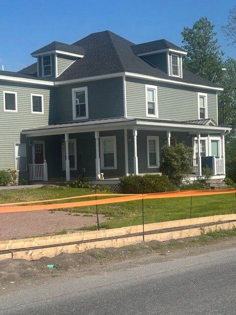 Building Photo - 1169 Essex Rd