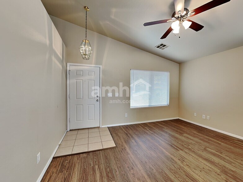 Building Photo - 16660 W Cottonwood St