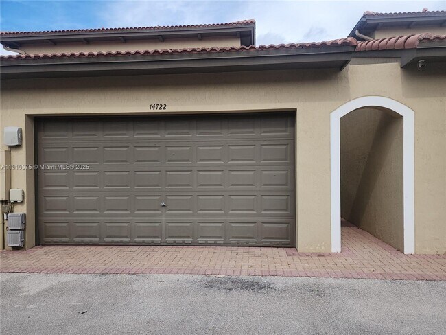 Building Photo - 14722 SW 12th St