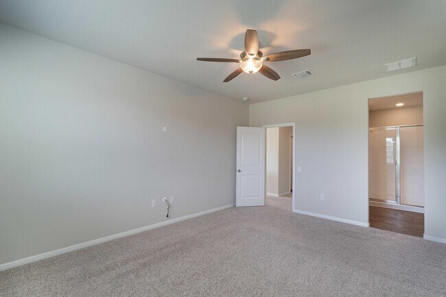 Building Photo - 1300 Anhalt Dr