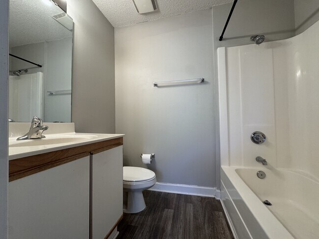 Building Photo - 303 Smith Level Rd