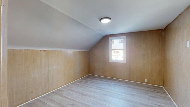 Building Photo - Slavic Village - 4 Bedroom - Single Family Home