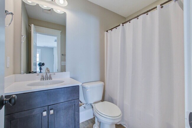 Building Photo - 1636 Juliana St