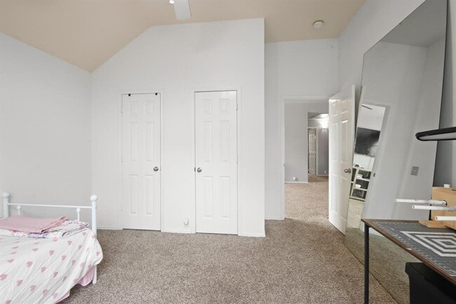 Building Photo - 18609 Woodbreeze Dr