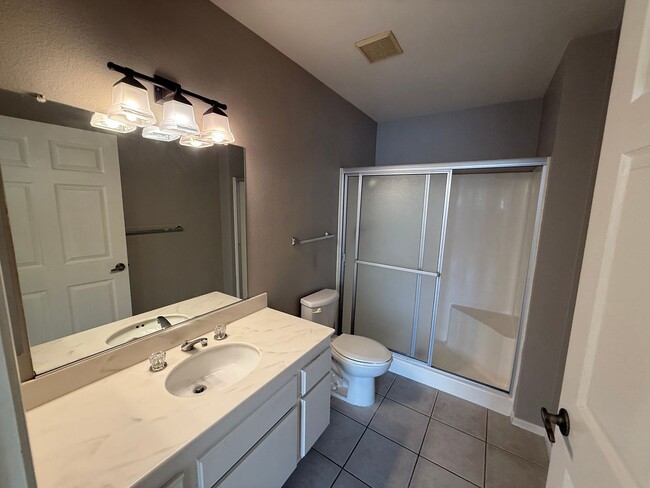 Building Photo - 3 Bedroom, 2.5 Bath Two-Story Townhome in Tierrasanta