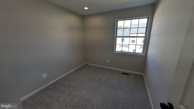 Building Photo - 16303 Taconic Cir
