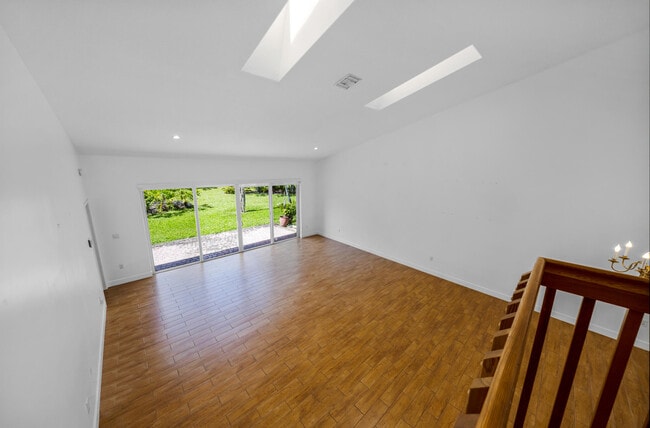 Building Photo - 4106 Carriage Dr