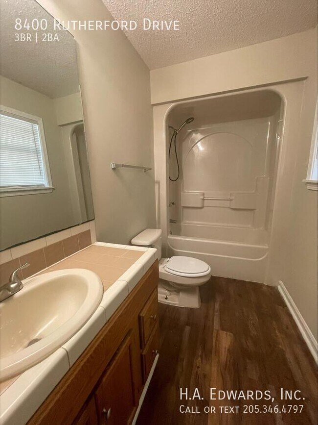 Building Photo - 8400 Rutherford Dr