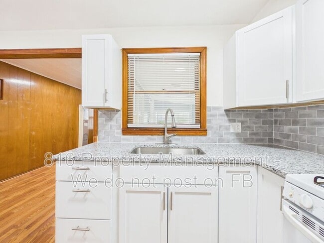 Building Photo - 11307 E 77th Terrace