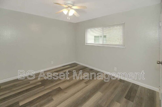 Building Photo - 1932 Ethan Wy