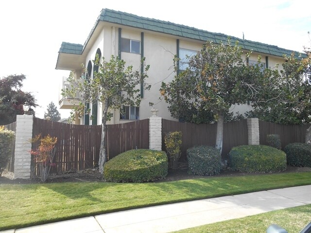 Building Photo - 6019 N College Ave