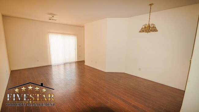 Building Photo - 1733 Pyxis St