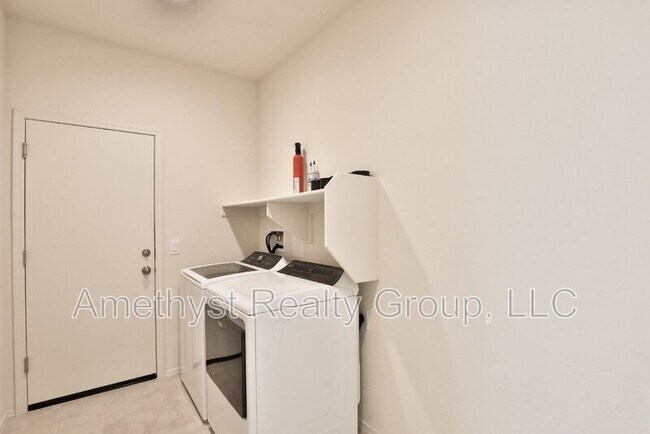 Building Photo - 24642 W Flores Dr