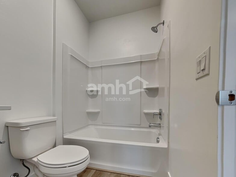 Building Photo - 6533 E Paseo Alga