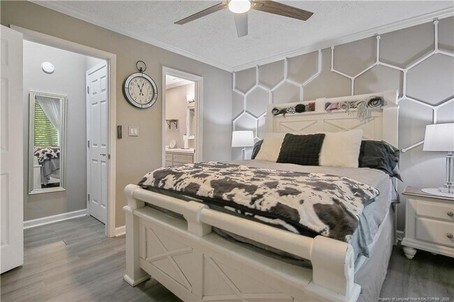 Building Photo - 2 Bedrooms 2 Bathrooms Condo