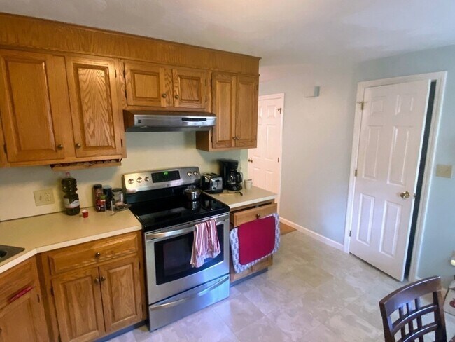 Building Photo - 224 Park St