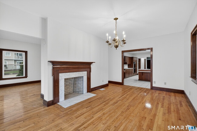 Building Photo - 82 Limewood Ave