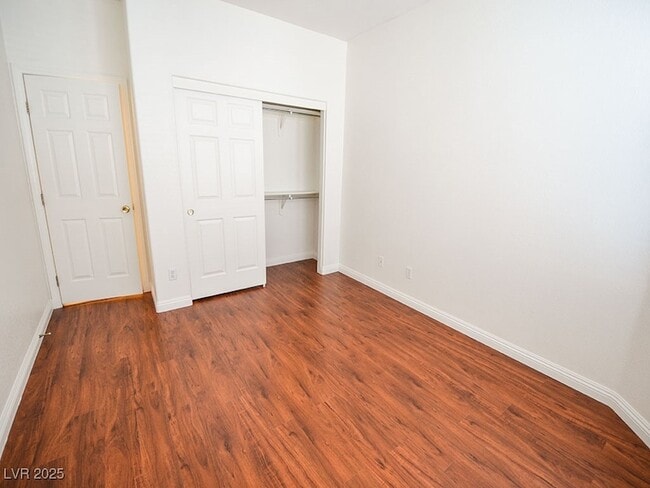Building Photo - 10325 Whispy Willow Way
