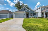 Building Photo - 3 BED 2 BATH in Newberry with Den Space