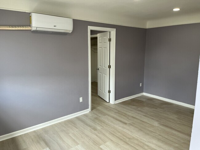 Building Photo - 15236 Tireman Ave