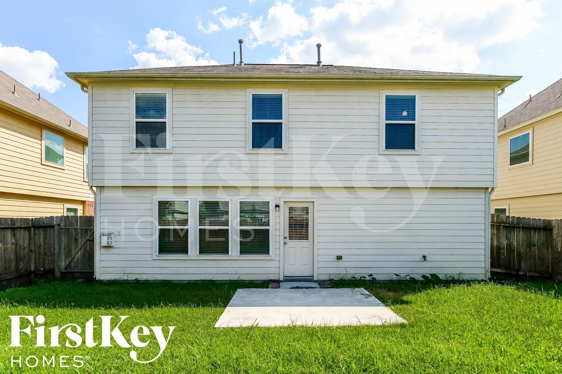 Building Photo - 9909 Hyacinth Way