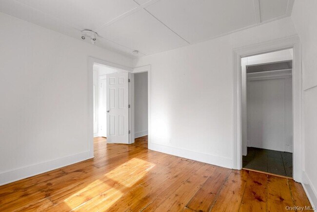 Building Photo - 46 Voorhis Ave