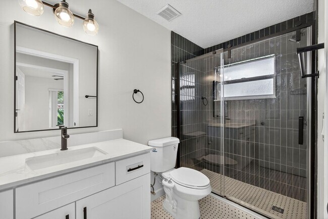 Building Photo - 1135 Staghorn St