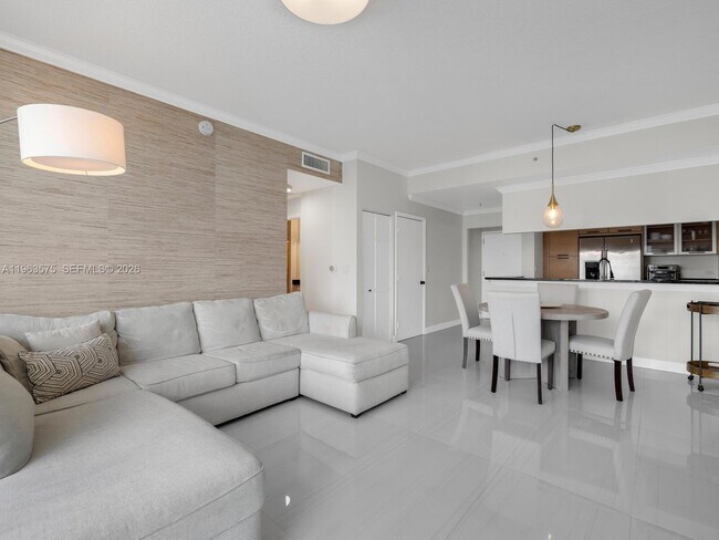 Building Photo - 31 SE 5th St