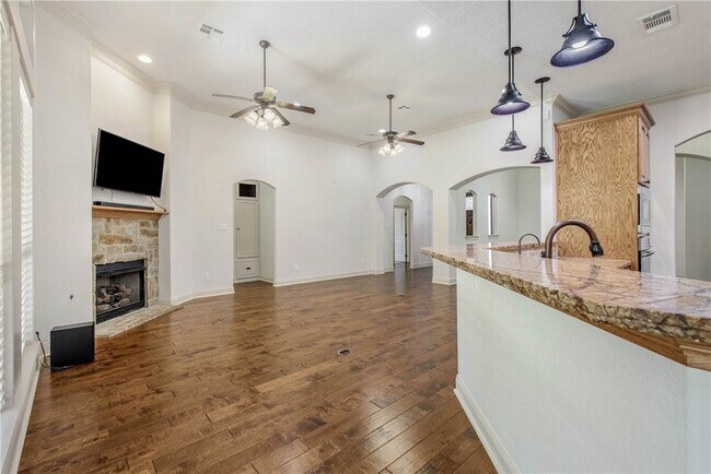 Building Photo - 15701 Timber Creek Ln