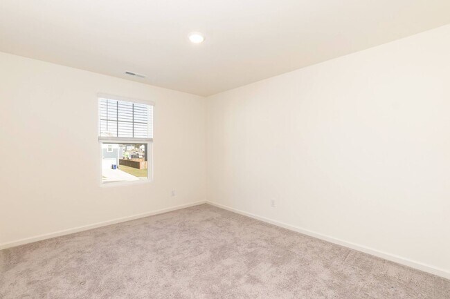 Building Photo - Spacious 4-Bedroom Home with Open Layout