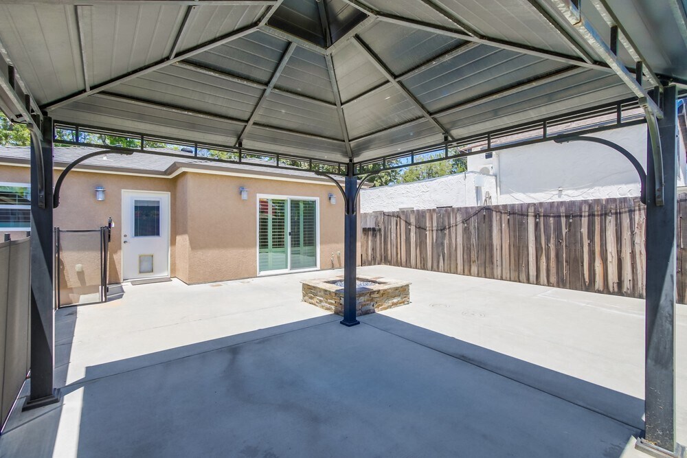 Building Photo - 4747 Rolando Blvd