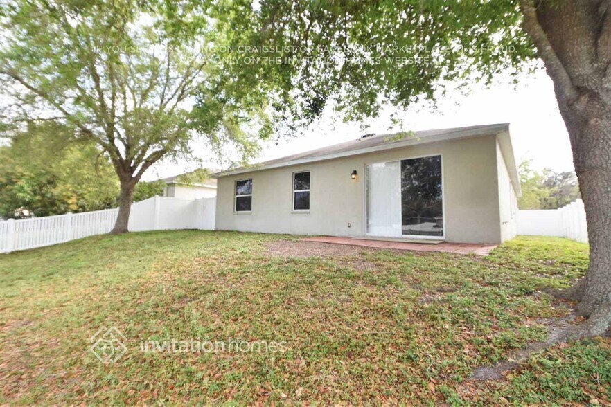 Building Photo - 12345 Ridgedale Dr