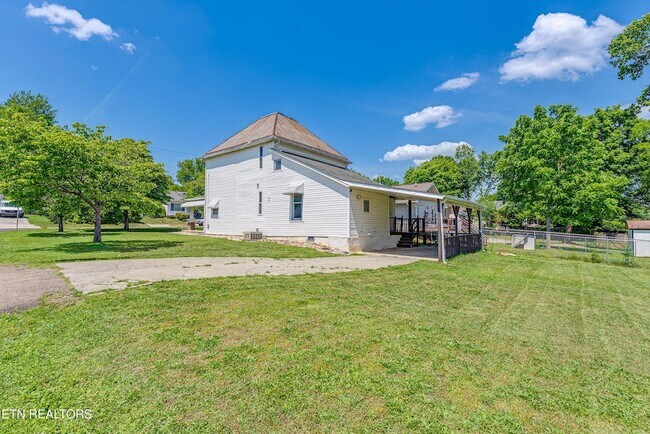 Building Photo - 2100 Cecil Ave