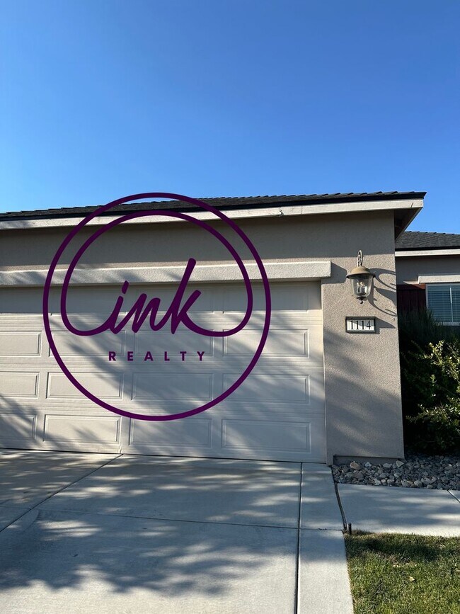 Building Photo - Four Bedroom Single-Family Home