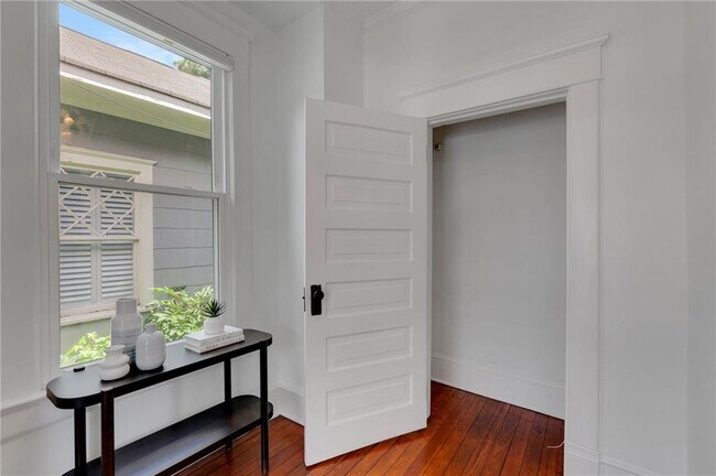 Building Photo - 79 Waddell St NE