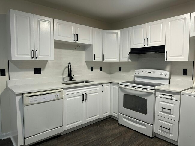 Building Photo - 6128 Red Bank Rd