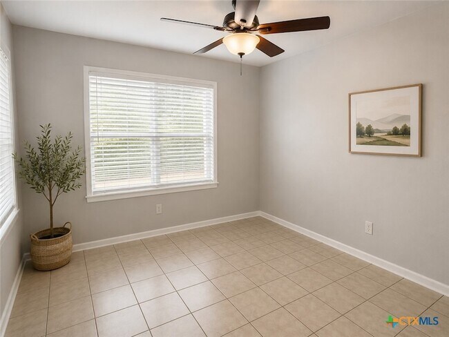 Building Photo - 511 E Milam St